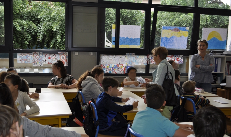 Distribution ecole voltaire 800x476